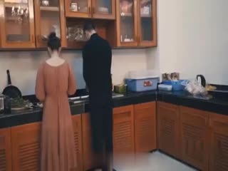 老公背地里偷吃.