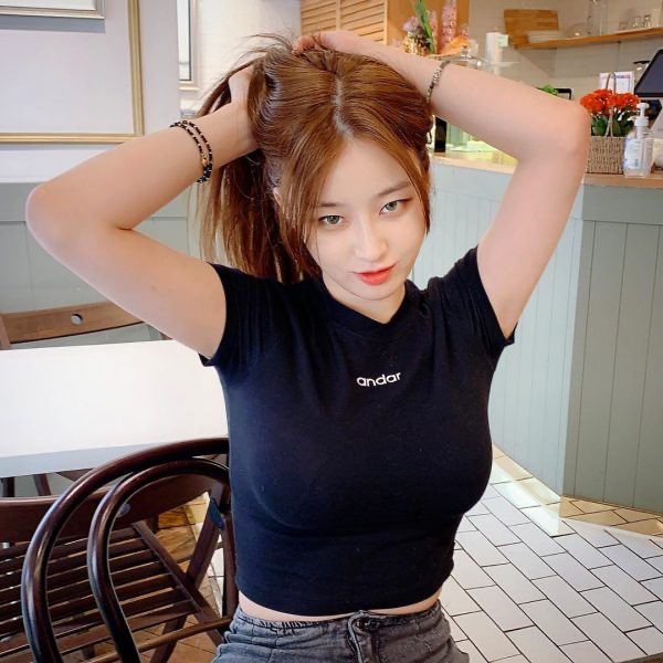 #韩国反差母狗巨乳模特儿}