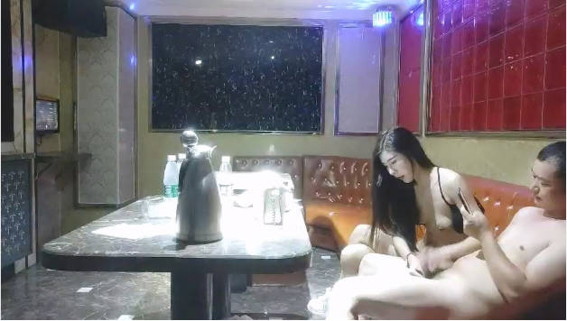 AV 探花炮哥歌厅唱K激情!!